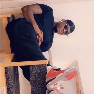 Meet your Posher, Jonathan